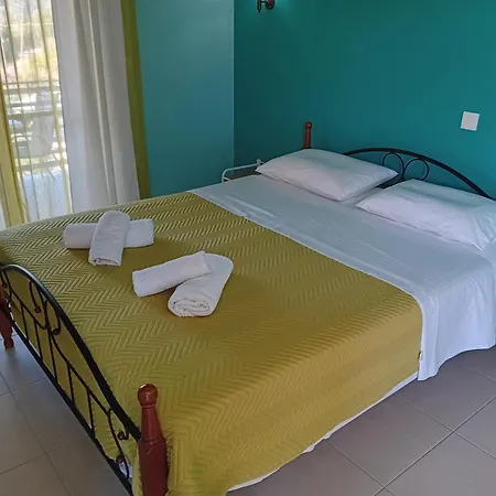 Aparthotel Peristera Katelios