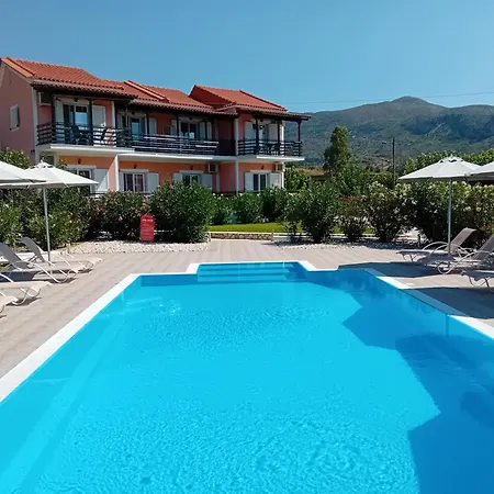 Lägenhetshotell Peristera 4*