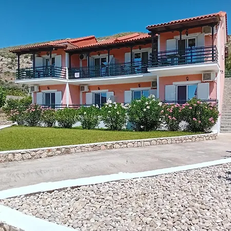 Lägenhetshotell Peristera Kateleios