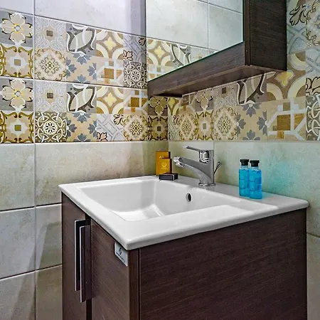 Lägenhetshotell Peristera Kateleios