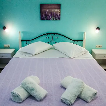 Lägenhetshotell Peristera Kateleios