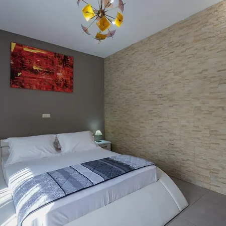 Peristera 4* Kateleios