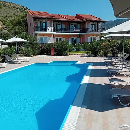 Peristera 公寓式酒店